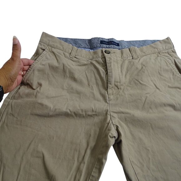 Tommy Hilfiger Straight Leg Khaki Chino Pants Mens Size 35 x 30 Preppy Casual - Picture 2 of 13